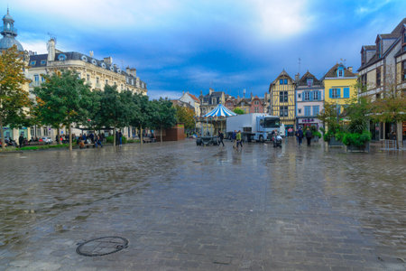 TROYES, FRANCE - OCTOBER 17, 2016: Scene of Alexandere Israel square in the old town, with old houses, locals and visitors, in Troyes, Champagne, Franceのeditorial素材