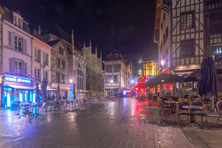 TROYES, FRANCE - OCTOBER 17, 2016: Night scene of the old town, with old half-timbered houses, locals and visitors, in Troyes, Champagne, Franceのeditorial素材