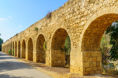 An old Aqueduct, near Regba, design to deliver water to the city of Acre (Akko), Northern Israel. It was built on the years 1814-1815 by the Ottoman ruler Sulayman Pashaの写真素材