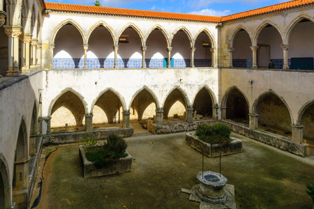 TOMAR, PORTUGAL - DECEMBER 27, 2017: View of a cloister in the Convent of Christ, in Tomar, Portugalのeditorial素材