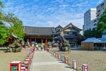 Tokyo, Japan - September 28, 2019: Scene of the Senso-ji temple, with visitors, in Asakusa, Tokyo, Japanのeditorial素材