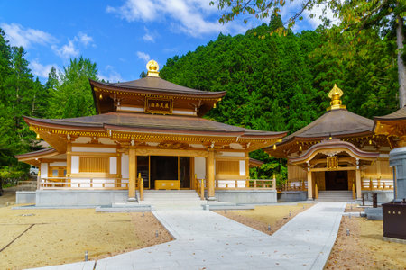 Koyasan, Japan - October 7, 2019: View of the Shojoshinin Temple, in Mount Koya (Koyasan), Japanのeditorial素材