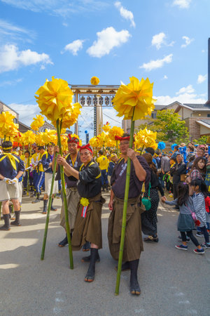 Himeji, Japan - October 15, 2019: Men in traditional dressing take part in the Nada no Kenka Festival, in Himeji, Japanのeditorial素材