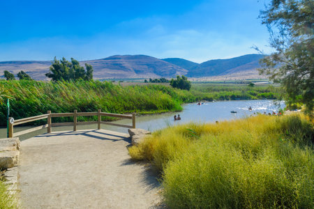 Nir David, Israel - August 23, 2020: View of Nahal HaKibutzim, with visitors, in the Spring Valley Park (Park Hamaayanot), Northern Israelのeditorial素材