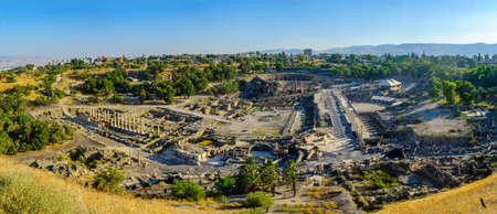 Panoramic view of the ancient Roman-Byzantine city of Bet Shean (Nysa-Scythopolis), now a National Park. Northern Israelの写真素材