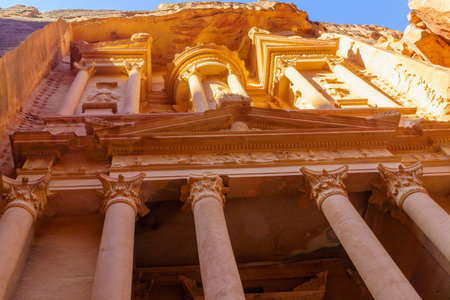 View of the Treasury (Al-Khazneh), in the ancient Nabatean city of Petra, Southern Jordanのeditorial素材