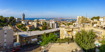 Haifa, Israel - May 12, 2022: Panoramic view of the downtown and the harbor, from Hadar HaCarmel Neighborhood, Haifa, Israelのeditorial素材