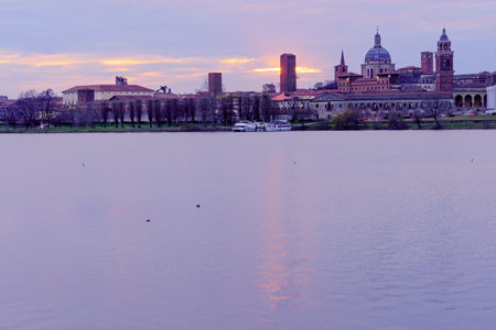 Sunset view of the old city skyline and Lago Inferiore, in Mantua (Mantova), Lombardy, Northern Italyのeditorial素材
