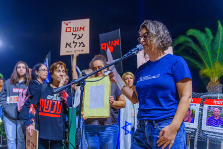 Caesarea, Israel - November 11, 2023: People protest against the prime minister Benjamin Netanyahu, calling for taking responsibility and resign. Caesarea, Israelのeditorial素材