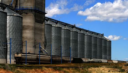 Grain storage and process facility in Osgood Idaho