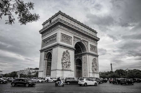 Paris, France - July 18, 2019: Black and white photo of the famous Triumphal Arch of Paris, Franceのeditorial素材