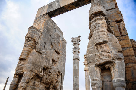 Giant statues of two lamassu creatures at the Gate of All Nations in Persepolis near Shiraz, Iranの写真素材