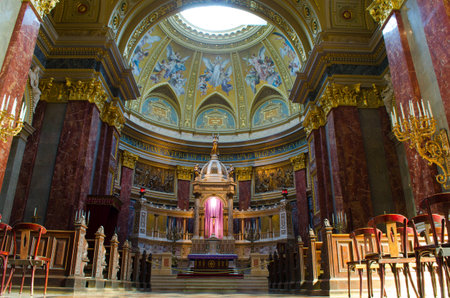 Inside St. Stephens Basilica in Budapest, Hungaryのeditorial素材