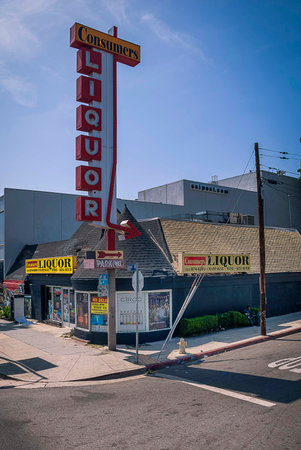 Consumers Liquor on W Sunset Boulevard, Hollywoodのeditorial素材