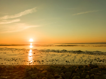 A winter sunset over the River Severn near Bristol, UKの写真素材