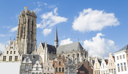 MECHELEN, BELGIUM - SEPTEMBER 20: View of the Grote Markt, September 20.2014, Mechelen, Belgium. Population 80 thousand people of Mechelen, in Belgium it is included into number of 15 largest cities.のeditorial素材