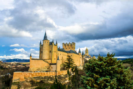 Looking to Segoviaのeditorial素材