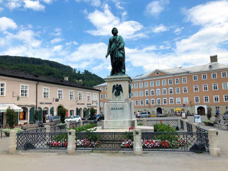 Statue of Wolfgang Amadeus Mozart in the city of Salzburg in Austria 10.6.2018のeditorial素材