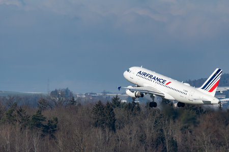 Zurich, Switzerland, January 19, 2023 Air France Airbus A319-111 aircraft is taking off from runway 28のeditorial素材