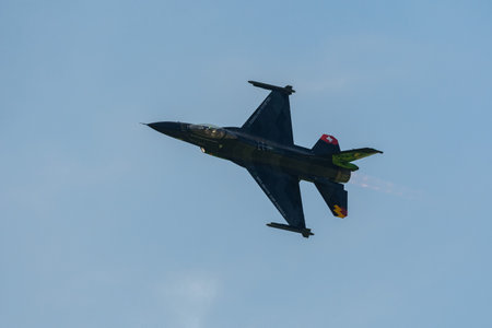 Mollis, Switzerland, August 18, 2023 Lockheed Martin F-16AM Falcon fighter is performing during an air displayのeditorial素材