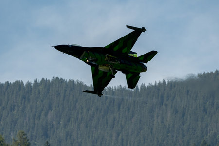 Mollis, Switzerland, August 18, 2023 Lockheed Martin F-16AM Falcon fighter is performing during an air displayのeditorial素材