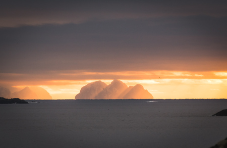 Reine mountains at sunset - Norwayの写真素材