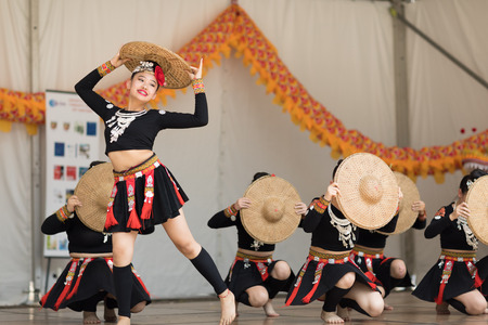Columbus, Ohio, USA - May 27, 2018 Members of the Iny Asian Dance Theater group perform at the Asian Festival.のeditorial素材