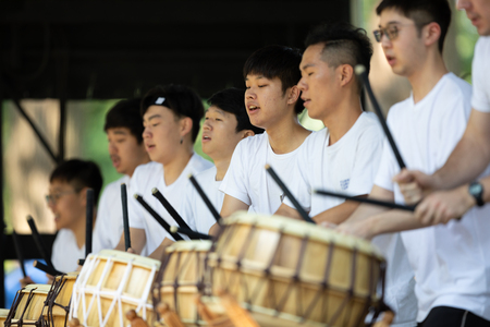 St. Louis, Missouri, USA - August 26, 2018: The Festival of Nations, Asian men members of the Standing Drums play traditional Korean musicのeditorial素材