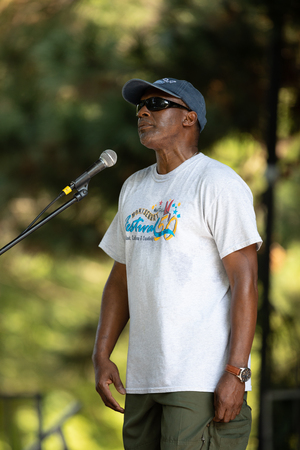 St. Louis, Missouri, USA - August 26, 2018: The Festival of Nations, Man of african ancestry singingのeditorial素材
