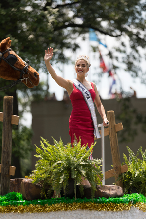 Washington, D.C., USA - July 4, 2018, The National Independence Day Parade, Miss USA on a float, going down constitution avenue, during the paradeのeditorial素材