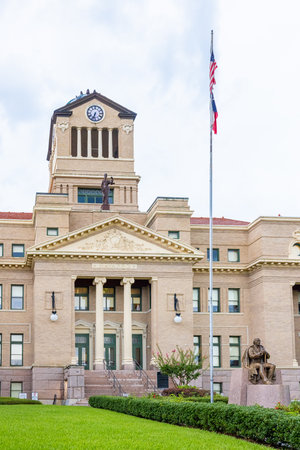 Corsicana, Texas, USA - August 17, 2021: The Navarro County Courthouseのeditorial素材