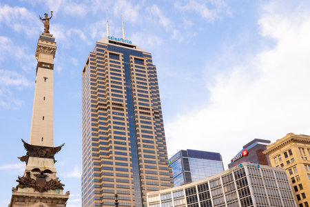 Indianapolis, Indiana, USA - October 19, 2021: The Indiana State Soldiers and Sailors Monument Next to the Salesforce Towerのeditorial素材