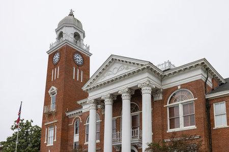 Bainbridge,. Georgia, USA - April 16, 2022: The Decatur County Courthouseのeditorial素材