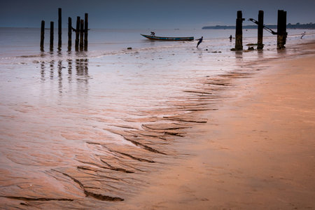 Yongoro, Sierra Leone, Africa - June 01, 2013: West Africa, the beaches of Yongoro in front of Freetownのeditorial素材