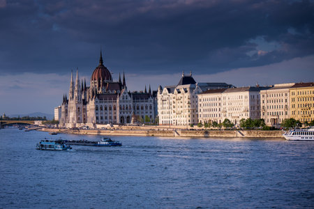Budapest, Hungary - The Pest Shore from the Chain Bridge and the Parliamentのeditorial素材