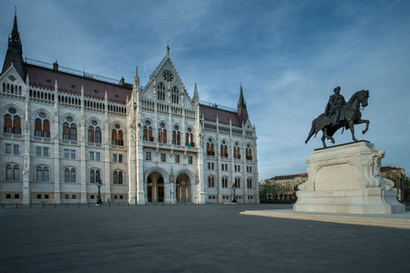 Budapest, Hungary - Count Andrassy sculpture and The Parliamentのeditorial素材