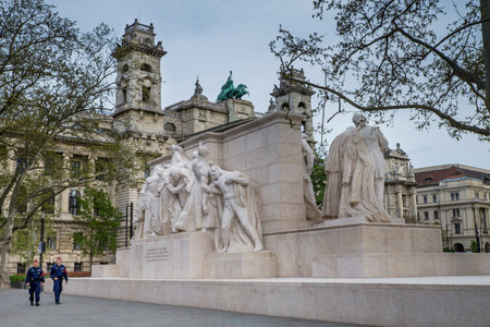 BUDAPEST, HUNGARY - AVRIL 15, 2016: Historical monuments and the Museum of Hungarian Ethnographyのeditorial素材