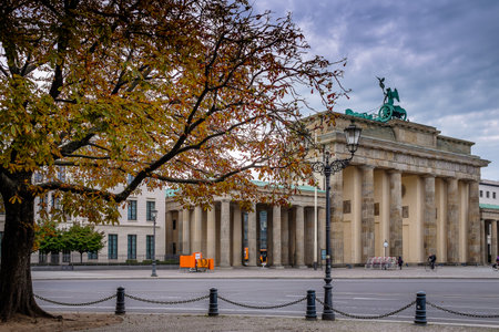 BERLIN, GERMANY - SEPTEMBER 22, 2015: Famous Brandenburger Tor (Porta di Brandeburgo), one of the most famous monuments and national symbols of Germanyのeditorial素材