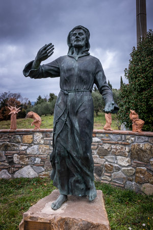 Sculpture dedicated to Pope Francesco by the sculptor Alessandro Caetani donated in June 2013, Castellina Marittima, province of Pisa, Tuscanyの写真素材