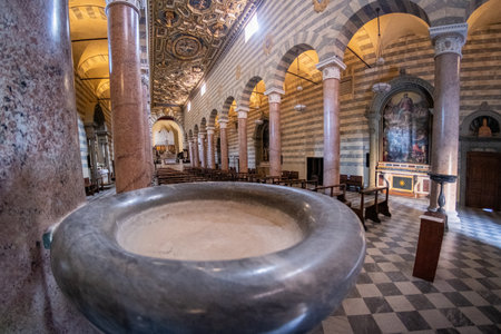 Interior of the Cathedral of Santa Maria Assunta in Volterra, with its double walls, the Etruscan and the thirteenth-century ones, is a medieval-looking city, Province of Pisa, Tuscany, Italyの写真素材