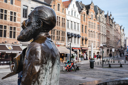Brussels, Belgium - January 21, 2018

Profile detail of Charles Buls fountain: the reflective mayor is captured sideways with a book and his sight lost towards Place Agora (Agora Square) in Bruxellesのeditorial素材
