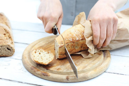 Slicing breadの写真素材