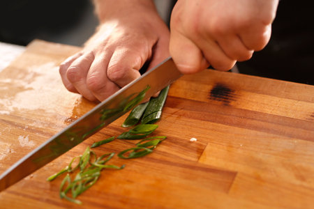 Green chives. Cook the sliced green chivesの写真素材