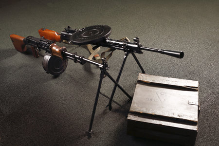 Light machine gun