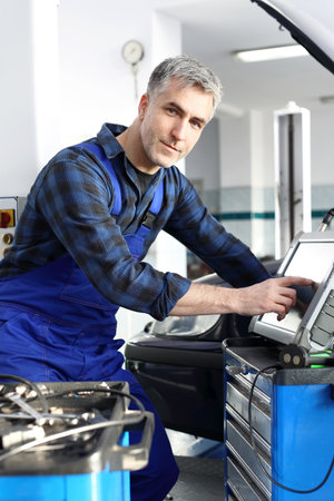 Diagnostic station, mechanic connected diagnostic computer.