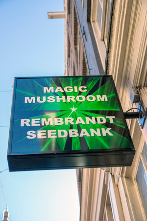 Billboard Magic Mushroom Seed Bank Shop Rembrandt At Amsterdam The Netherlands 2019のeditorial素材