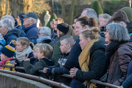 People Looking To The Lions At The Artis Zoo Amsterdam The Netherlands 2020のeditorial素材