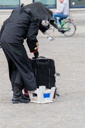 Statue Of Death Leaves The Dam Square At Amsterdam The Netherlands 2020のeditorial素材