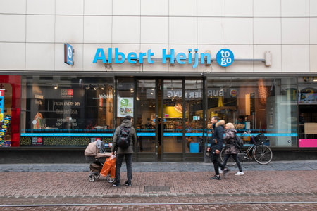 Albert Heijn Supermarkt To Go At The Reguliersbreestraat At Amsterdam The Netherlands 2020のeditorial素材