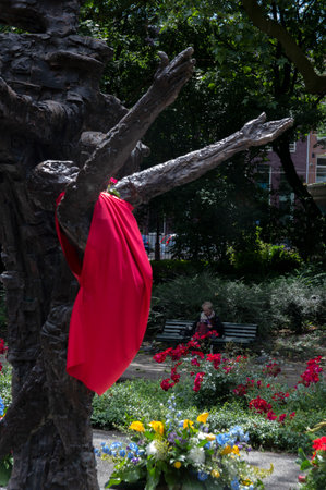 The National Slavery Monument At The Keti Koti Festival At Amsterdam The Netherlands 02/07/2020のeditorial素材